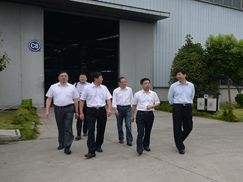 国家认监委领导一行到征途国际母线调研