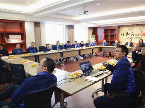 深学细悟传递思想力量 ——征途国际集团党总支开展学习十九大精神 