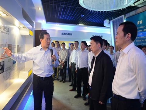 镇江市委书记夏锦文莅临征途国际股份视察